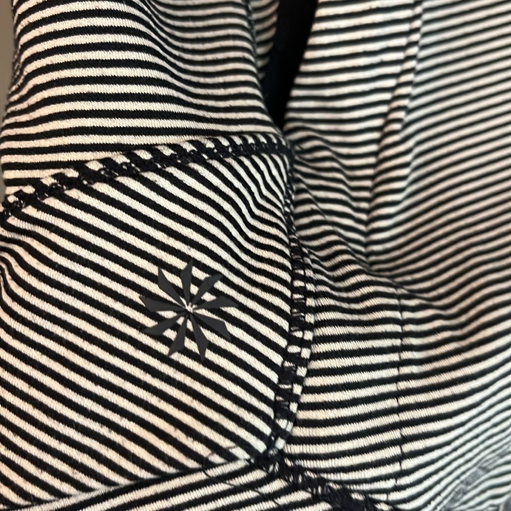 Athleta quarter zip size M - Picture 8 of 8